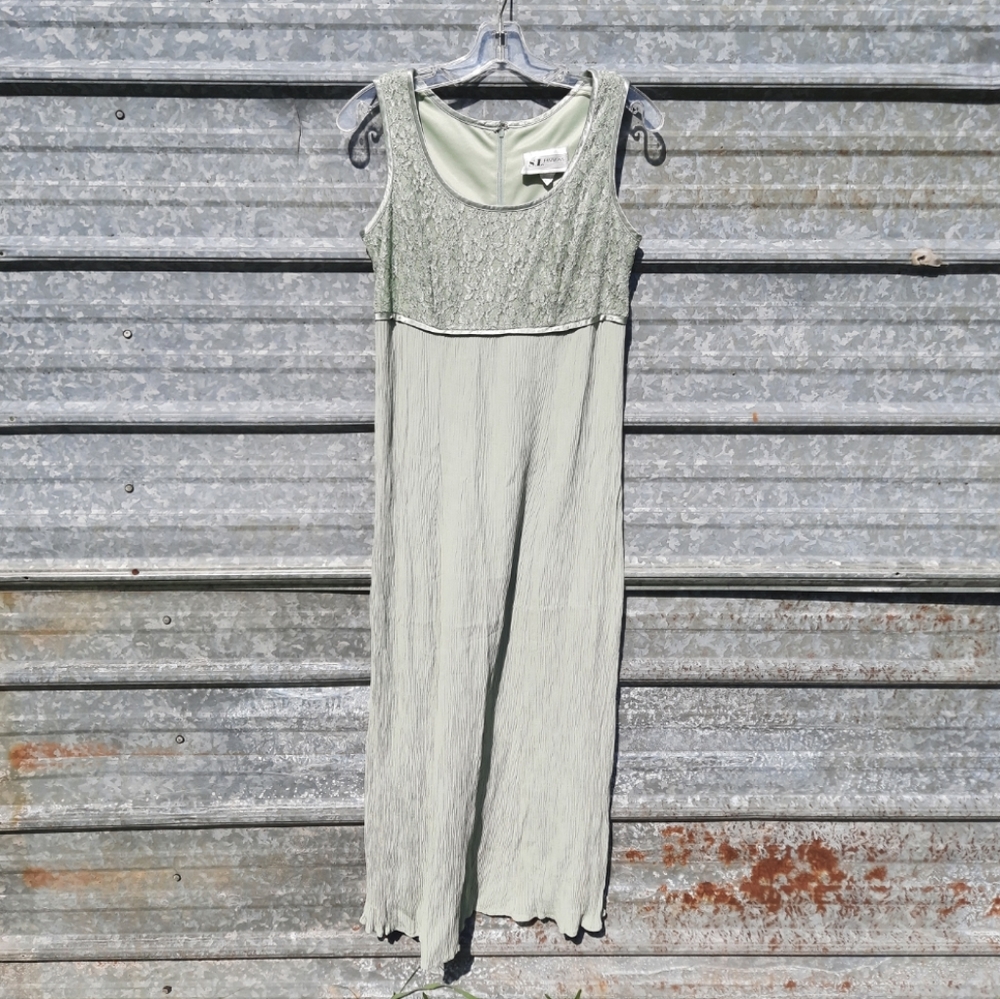 Vintage Sleeveless Crinckle Pleated Maxi Empire Shift Dress - Picture 1 of 11